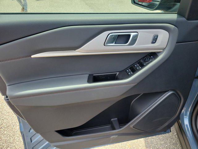 new 2025 Ford Explorer car, priced at $42,800