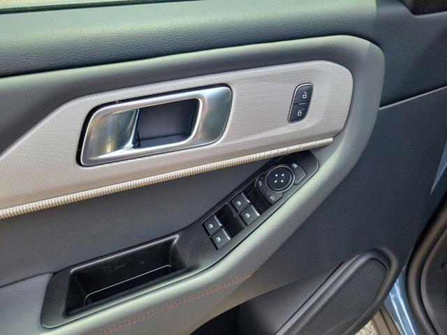 new 2025 Ford Explorer car, priced at $42,800