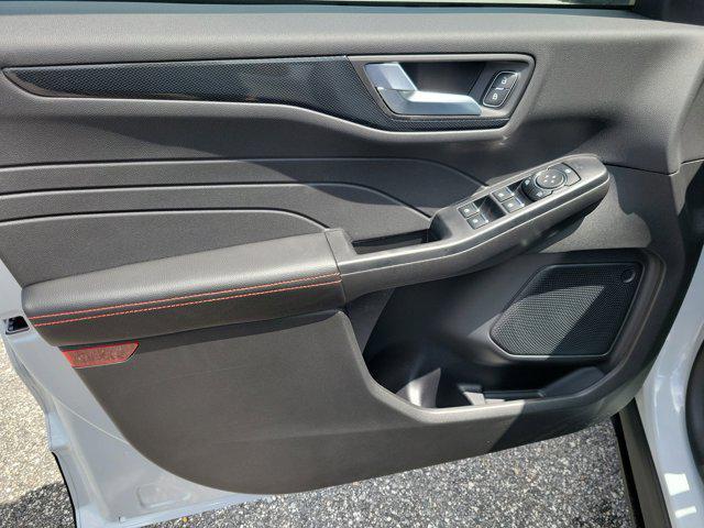new 2025 Ford Escape car, priced at $33,030