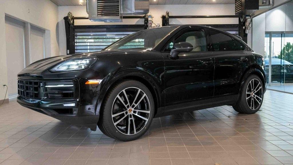 new 2025 Porsche Cayenne car, priced at $113,665