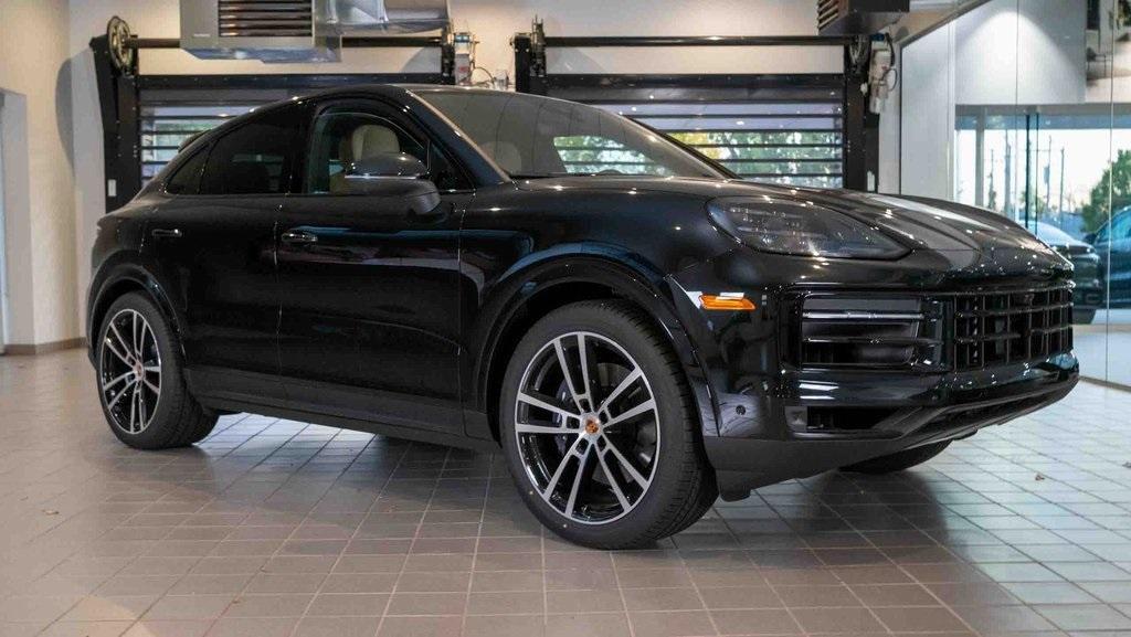 new 2025 Porsche Cayenne car, priced at $113,665