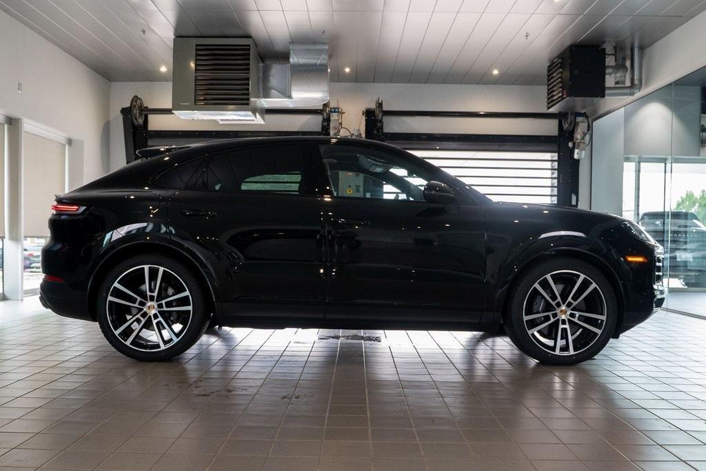 new 2025 Porsche Cayenne car, priced at $113,665