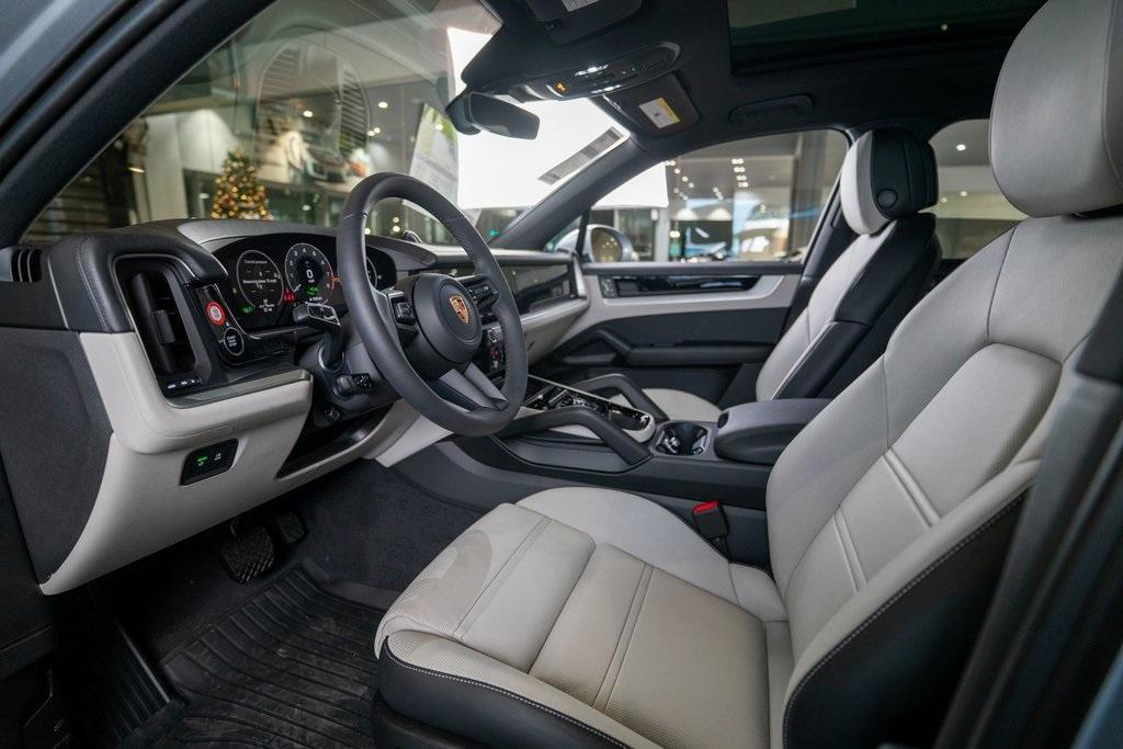 new 2025 Porsche Cayenne car, priced at $118,425