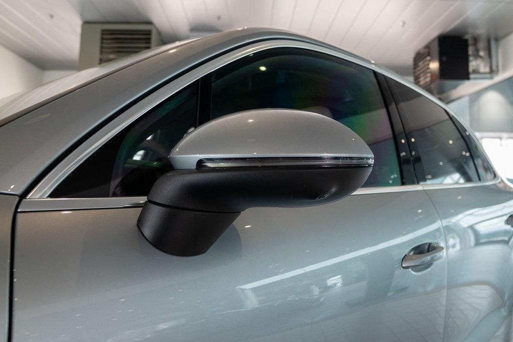 new 2025 Porsche Cayenne car, priced at $118,425