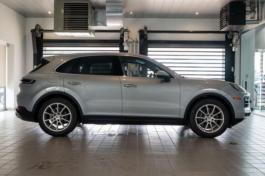 new 2025 Porsche Cayenne car, priced at $118,425