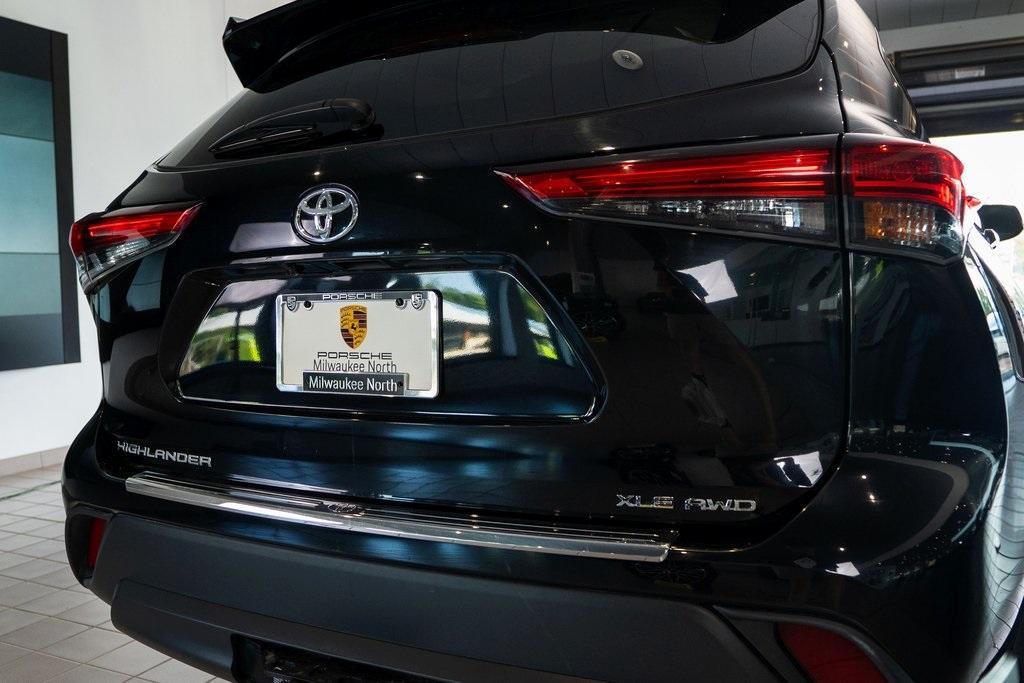 used 2022 Toyota Highlander car, priced at $36,994
