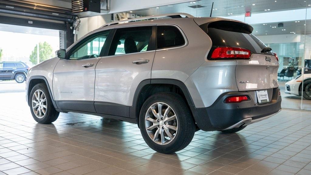 used 2018 Jeep Cherokee car, priced at $19,878