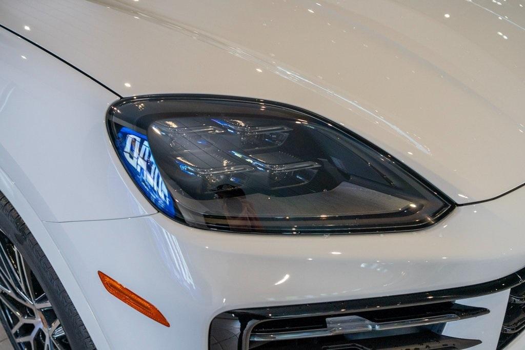 new 2025 Porsche Cayenne car, priced at $107,775