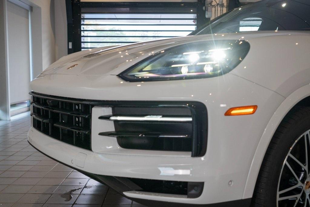 new 2025 Porsche Cayenne car, priced at $107,775