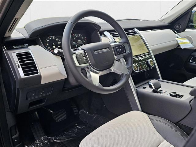 new 2025 Land Rover Discovery car, priced at $66,100