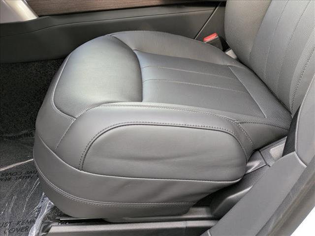 new 2025 Land Rover Range Rover car, priced at $138,165