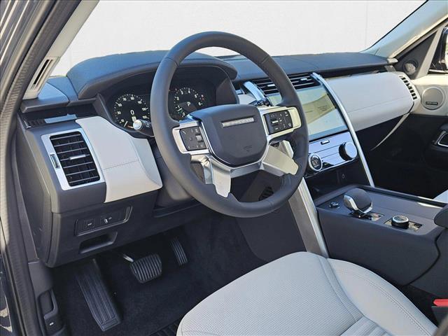 new 2025 Land Rover Discovery car, priced at $66,068