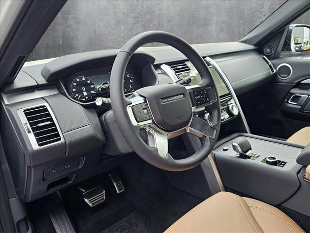 new 2025 Land Rover Discovery car, priced at $80,525