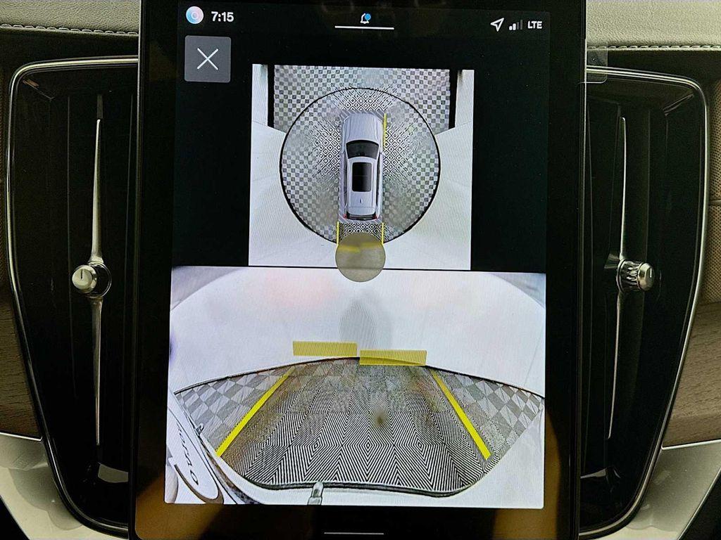 new 2026 Volvo XC90 car, priced at $71,825