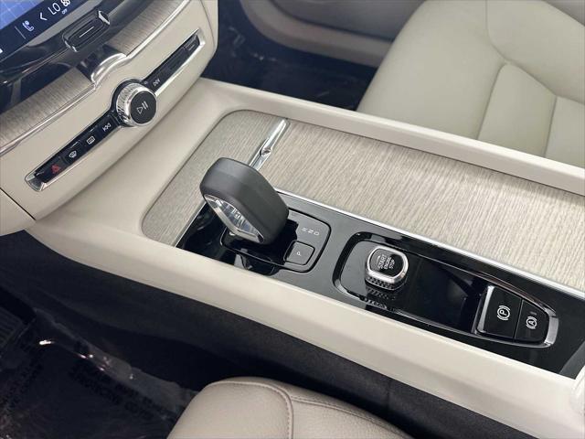 used 2023 Volvo XC60 car, priced at $43,400