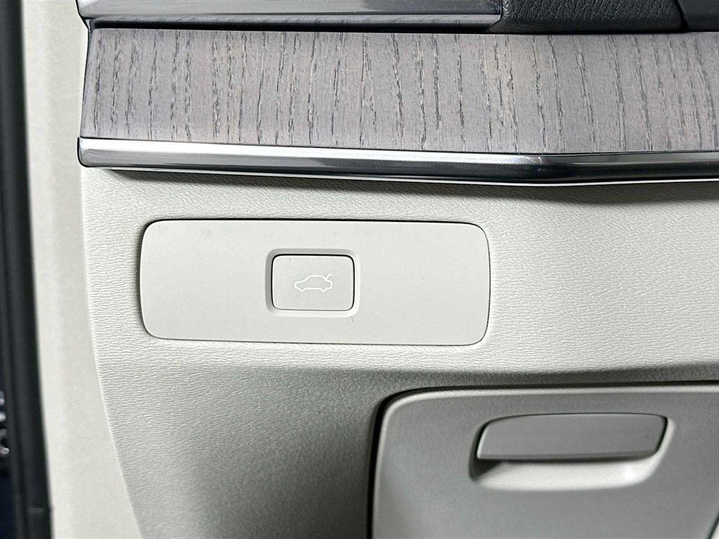 used 2025 Volvo XC90 car, priced at $62,700