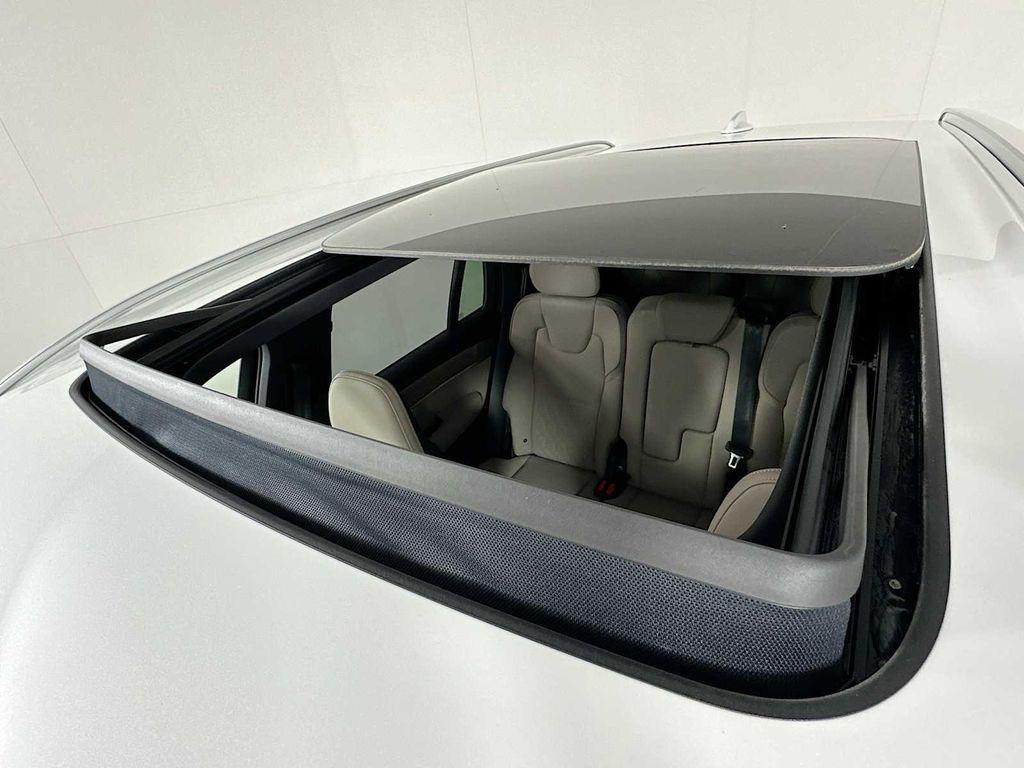 new 2025 Volvo XC90 car, priced at $65,555