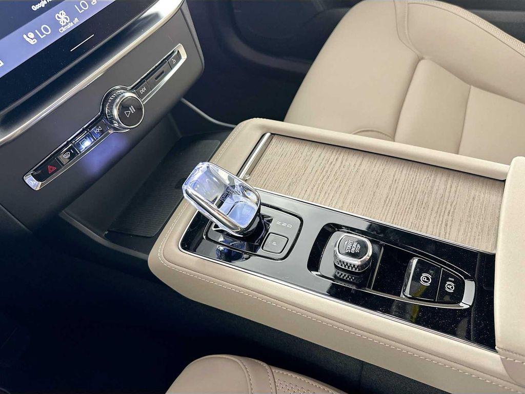 new 2025 Volvo XC90 car, priced at $65,555