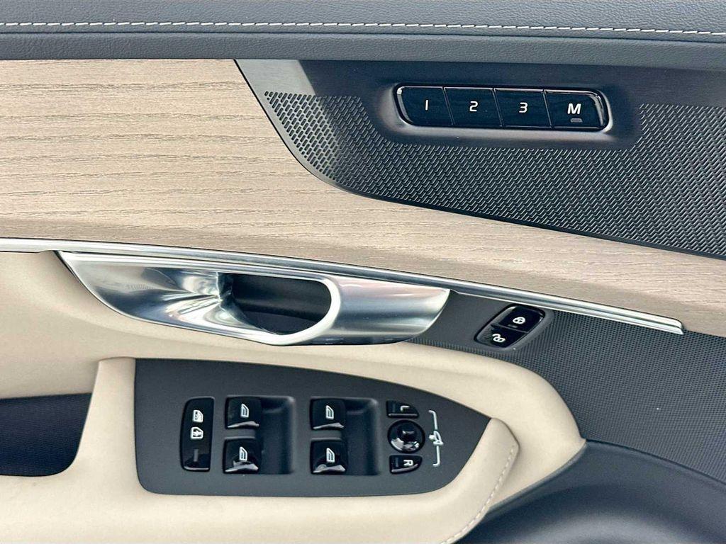 new 2025 Volvo XC90 car, priced at $65,555