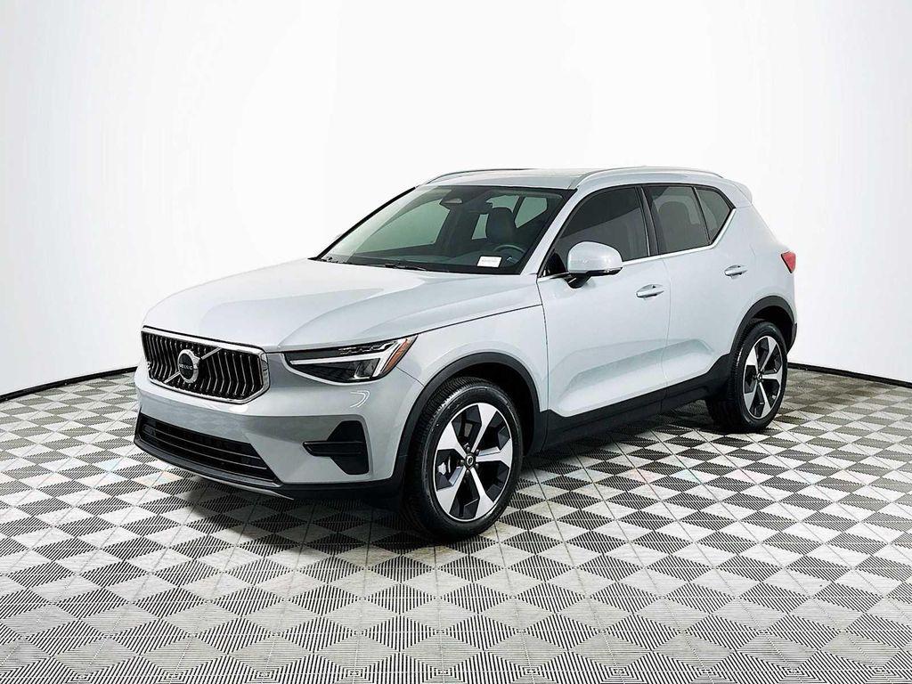 used 2025 Volvo XC40 car, priced at $40,300