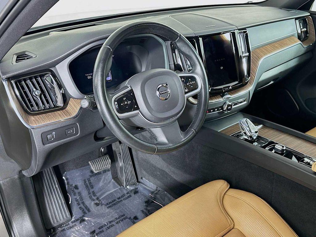 used 2022 Volvo XC60 car, priced at $38,700
