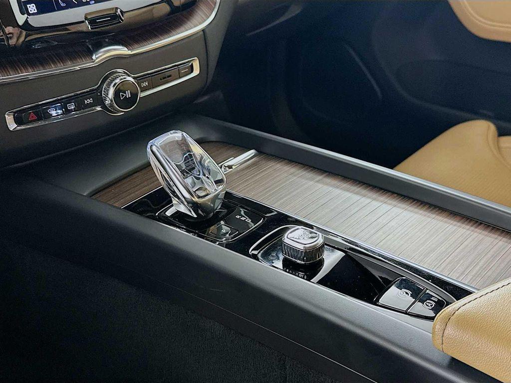 used 2022 Volvo XC60 car, priced at $38,700