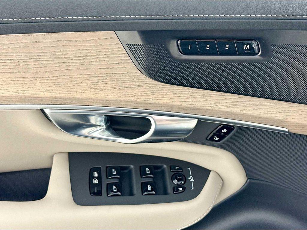 new 2026 Volvo XC90 Plug-In Hybrid car, priced at $81,875