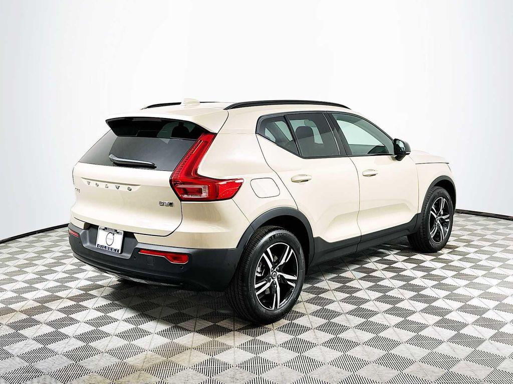 new 2026 Volvo XC40 car, priced at $45,995
