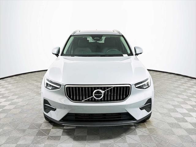 new 2025 Volvo XC40 car, priced at $46,015