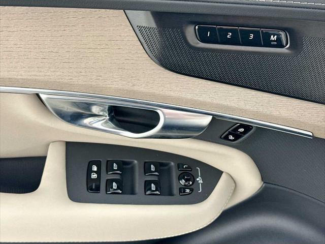 new 2025 Volvo XC90 car, priced at $70,890
