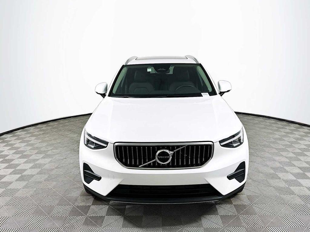 used 2025 Volvo XC40 car, priced at $38,900