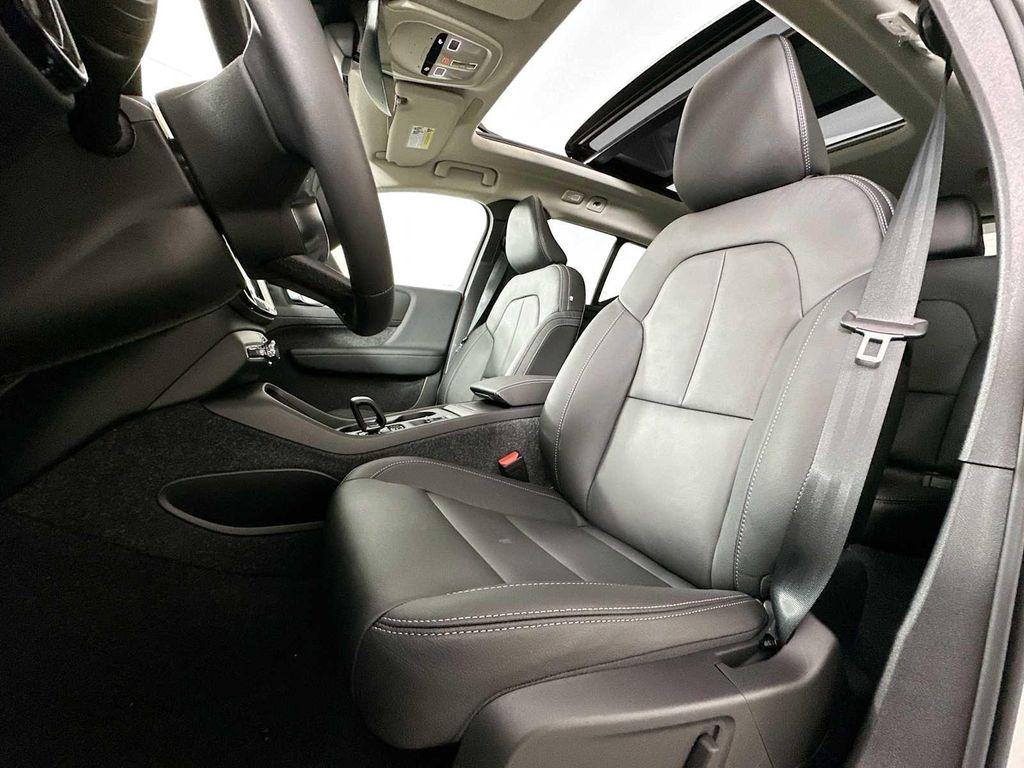 used 2025 Volvo XC40 car, priced at $38,900
