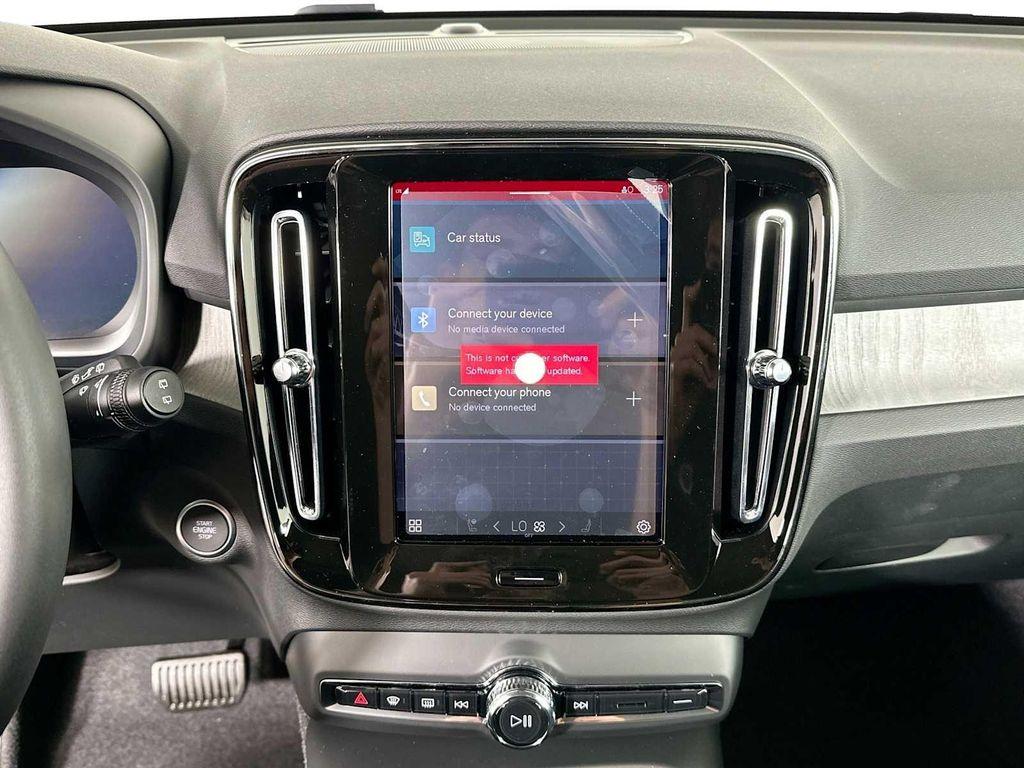 used 2025 Volvo XC40 car, priced at $38,900