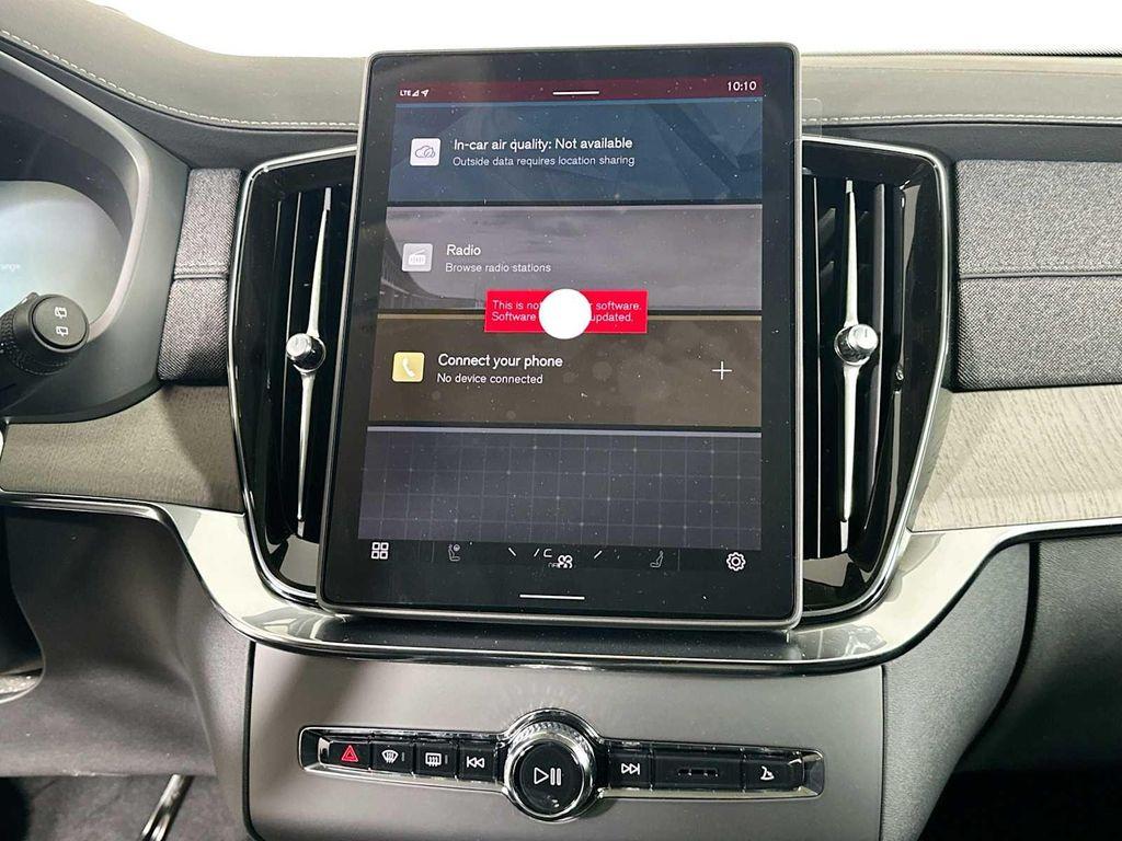 new 2025 Volvo XC90 Plug-In Hybrid car, priced at $82,405