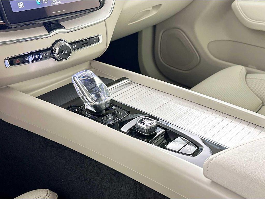 new 2026 Volvo XC60 Plug-In Hybrid car, priced at $75,235