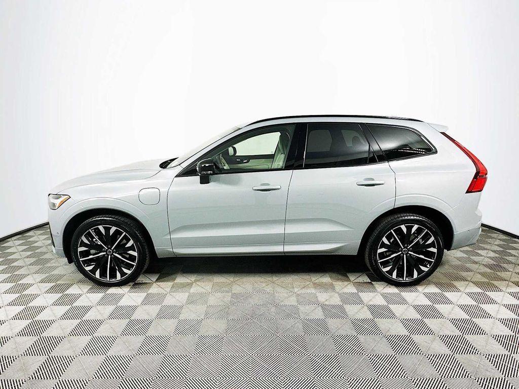 new 2026 Volvo XC60 Plug-In Hybrid car, priced at $75,235