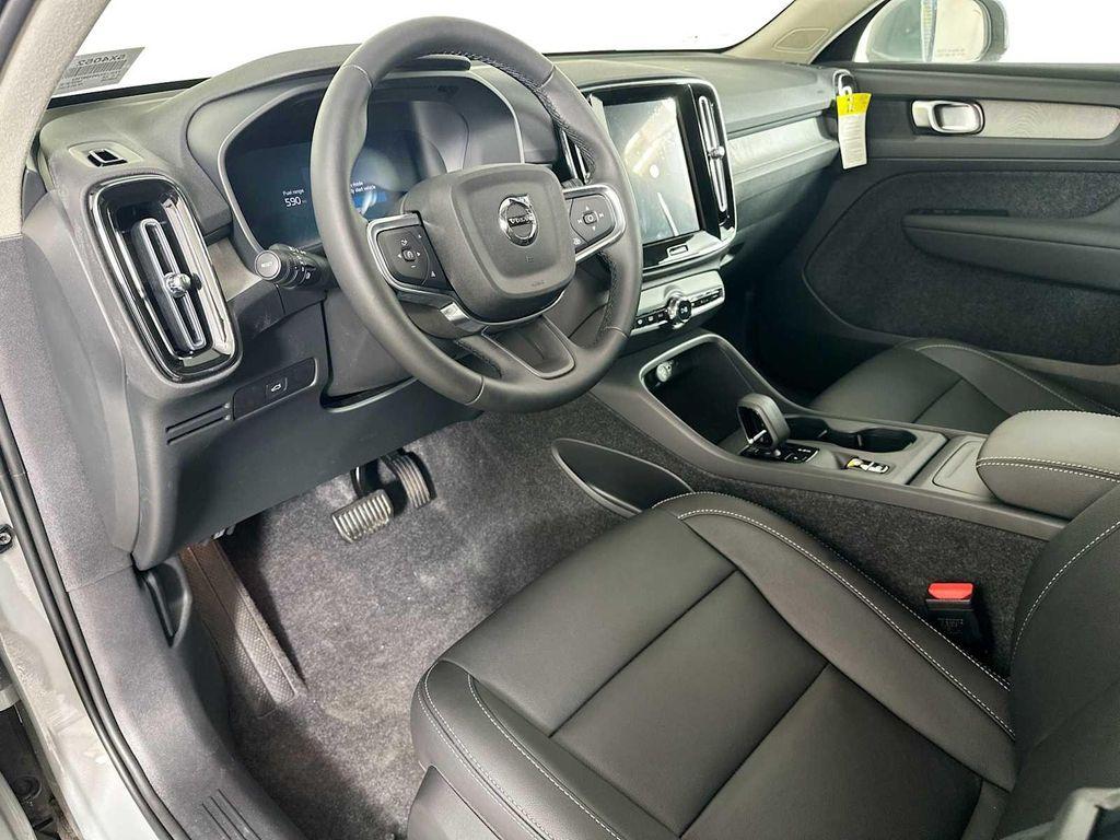 new 2025 Volvo XC40 car, priced at $46,810