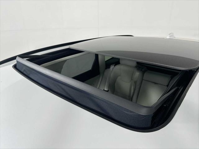 new 2025 Volvo XC60 car, priced at $56,550