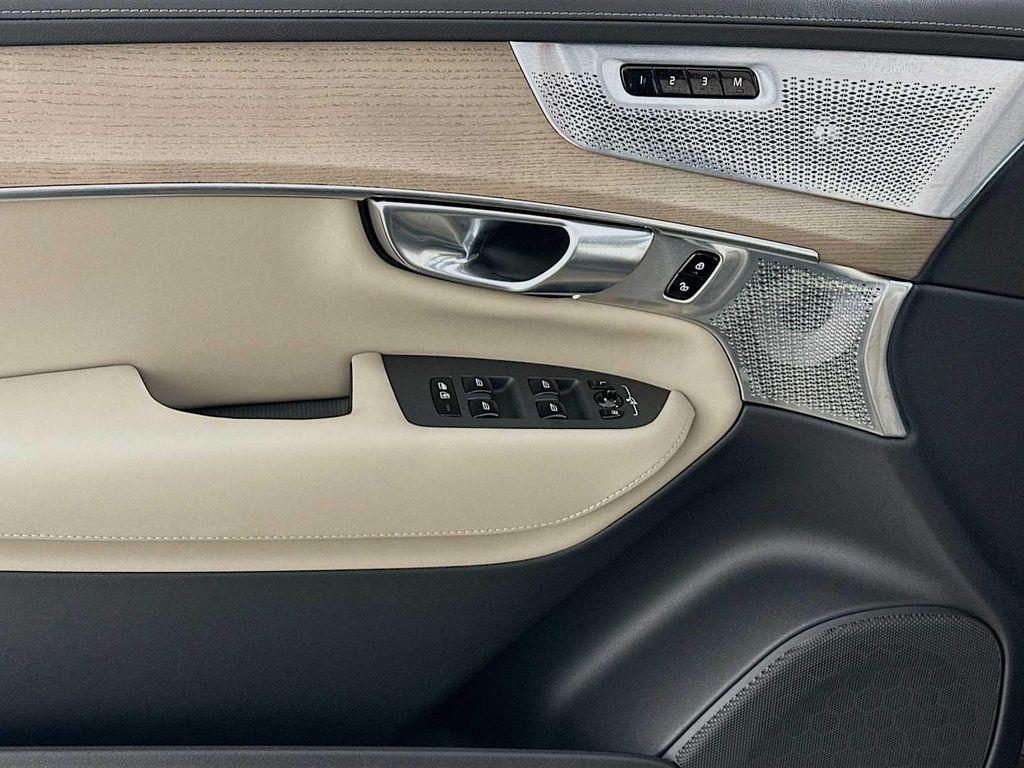 new 2026 Volvo XC90 car, priced at $85,905