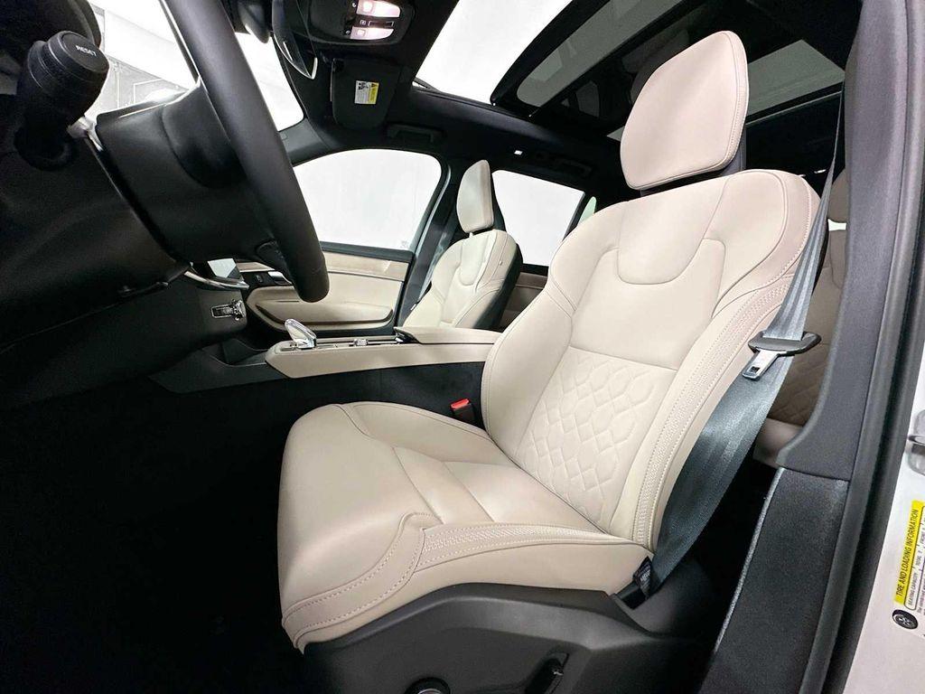 new 2025 Volvo XC90 car, priced at $69,545