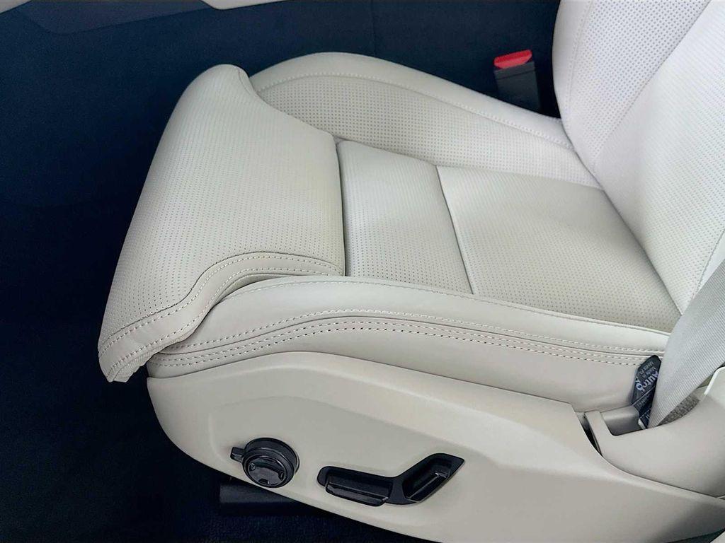 new 2026 Volvo XC90 Plug-In Hybrid car, priced at $93,475