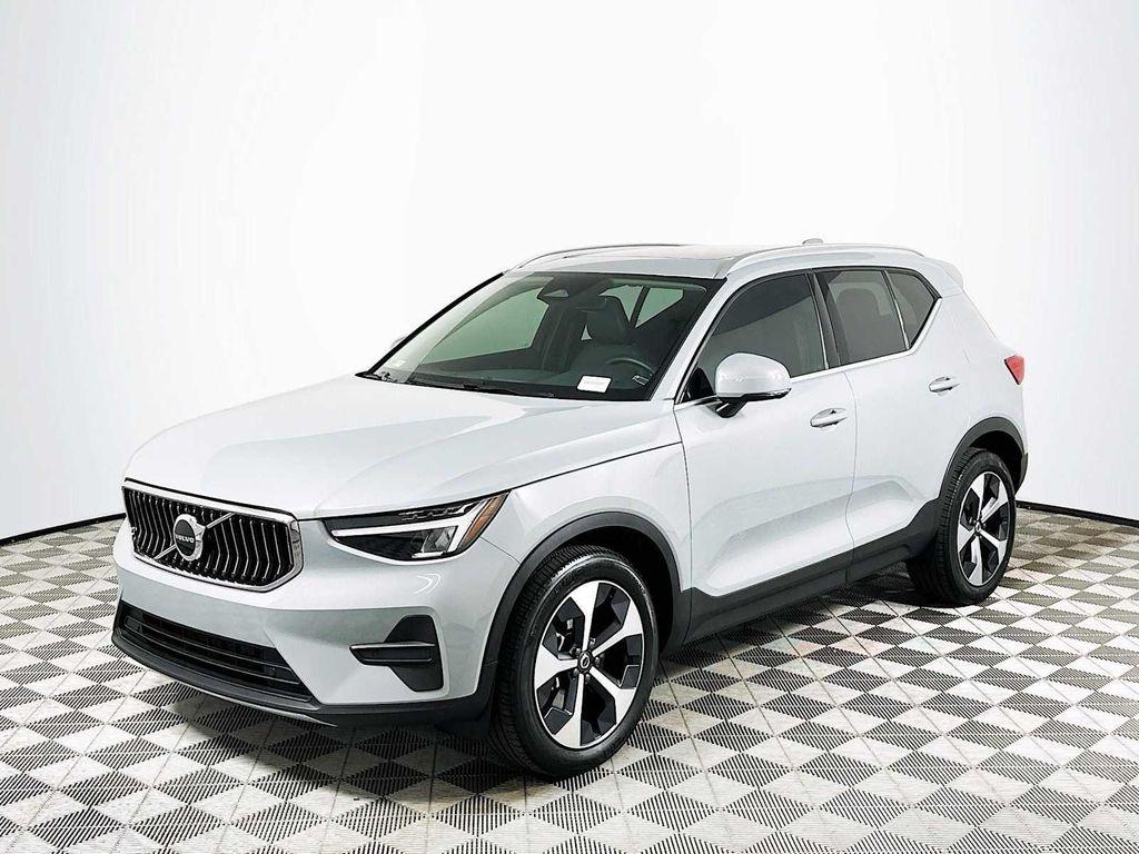 used 2025 Volvo XC40 car, priced at $42,100