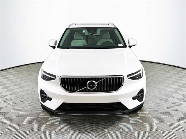 new 2025 Volvo XC40 car, priced at $50,275