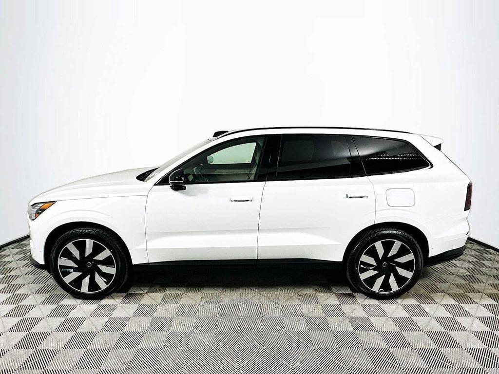 new 2025 Volvo EX90 car, priced at $87,090