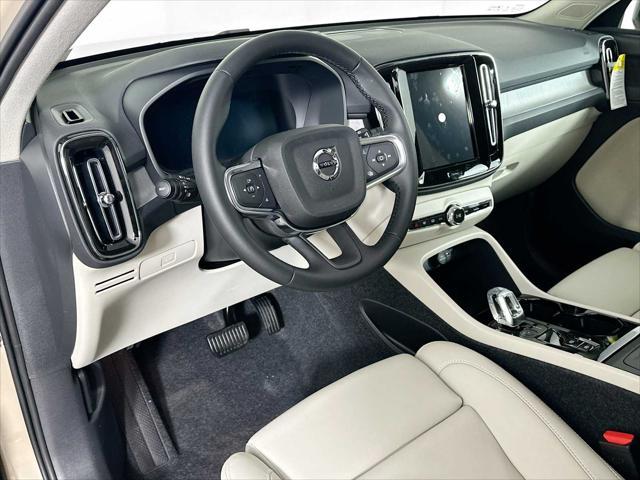 new 2025 Volvo XC40 car, priced at $48,215