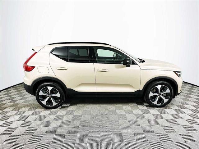new 2025 Volvo XC40 car, priced at $48,215