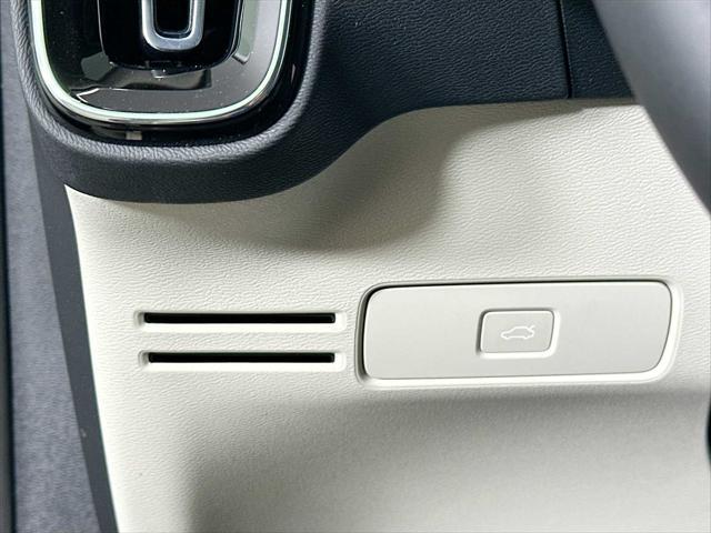new 2025 Volvo XC40 car, priced at $48,215