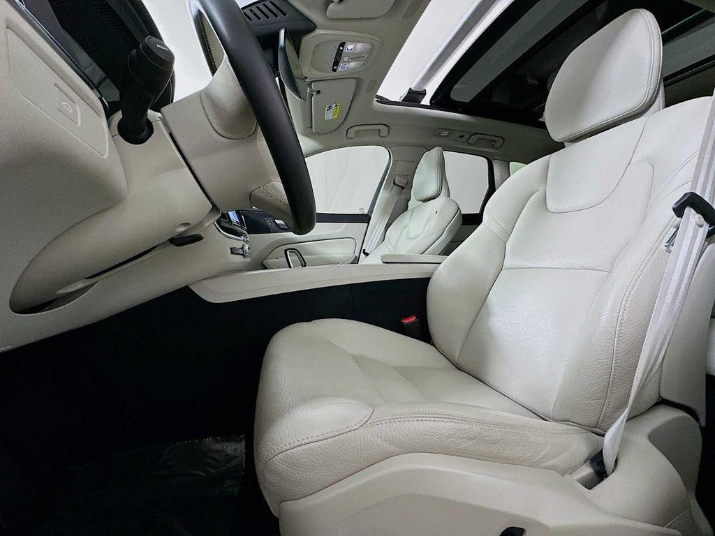 used 2023 Volvo XC60 car, priced at $34,300