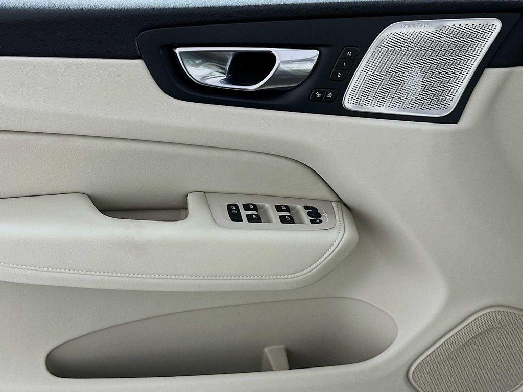 new 2026 Volvo XC60 Plug-In Hybrid car, priced at $81,005