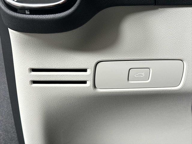 new 2025 Volvo XC40 car, priced at $53,010